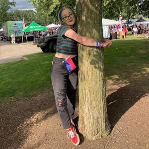 Meet your Posher, Alexis